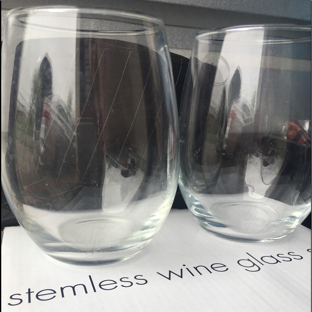 Stemless wine glass 3